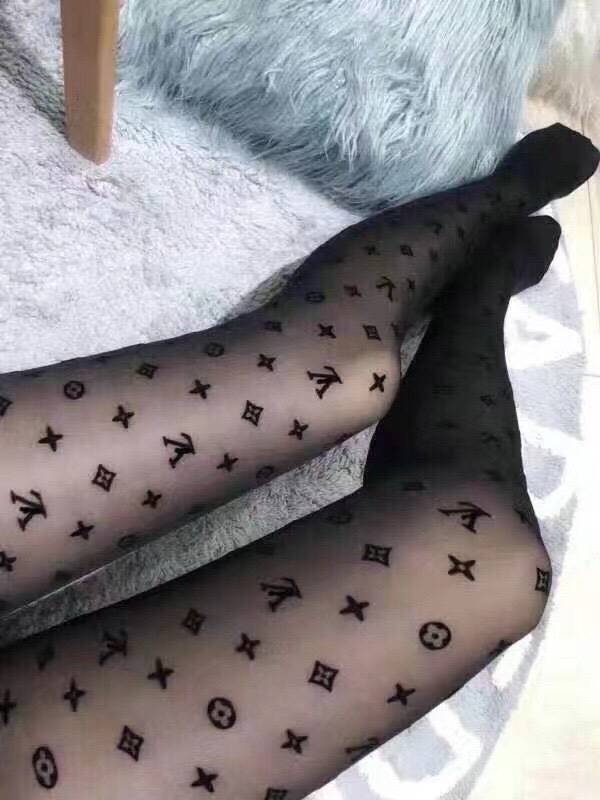 Louis Vuitton Socks LVO00009